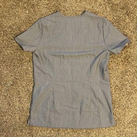Figs Women’s Grey Scrub Top XS - Picture 4 of 4